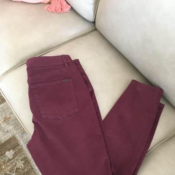 WHBM Skinny Ankle Jean. Sz 8, Berry. - Picture 1 of 5